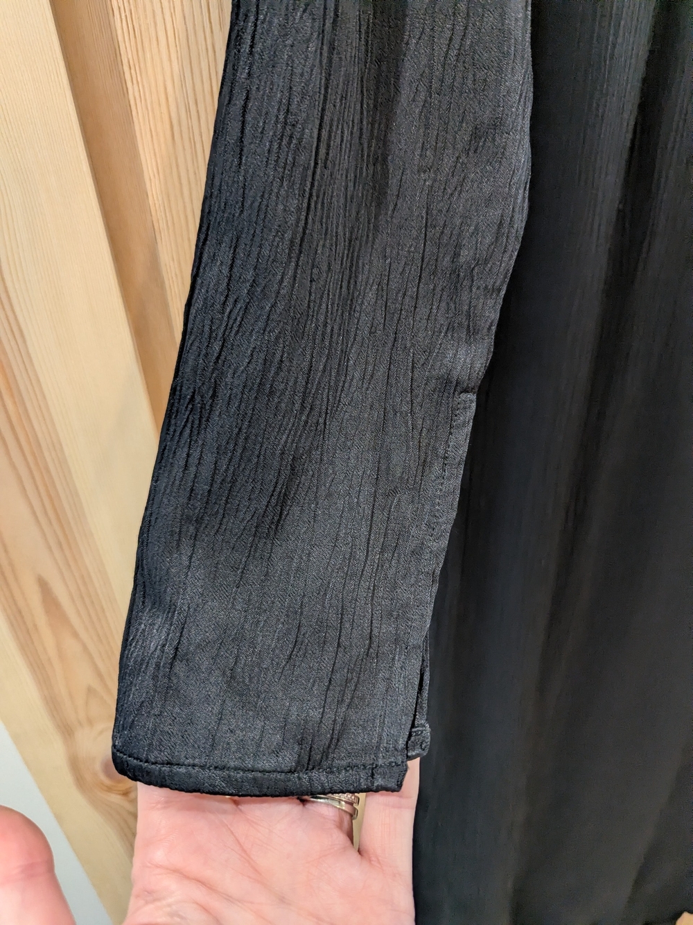 Smash + Tess Black V-Neck Long Sleeve Midi Dress - Picture 9 of 12